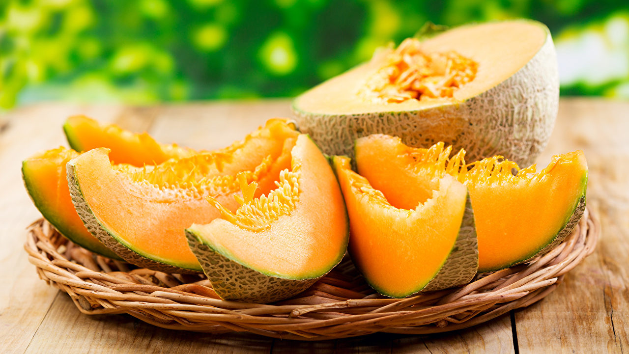 Дыня: польза и вред ароматного фрукта