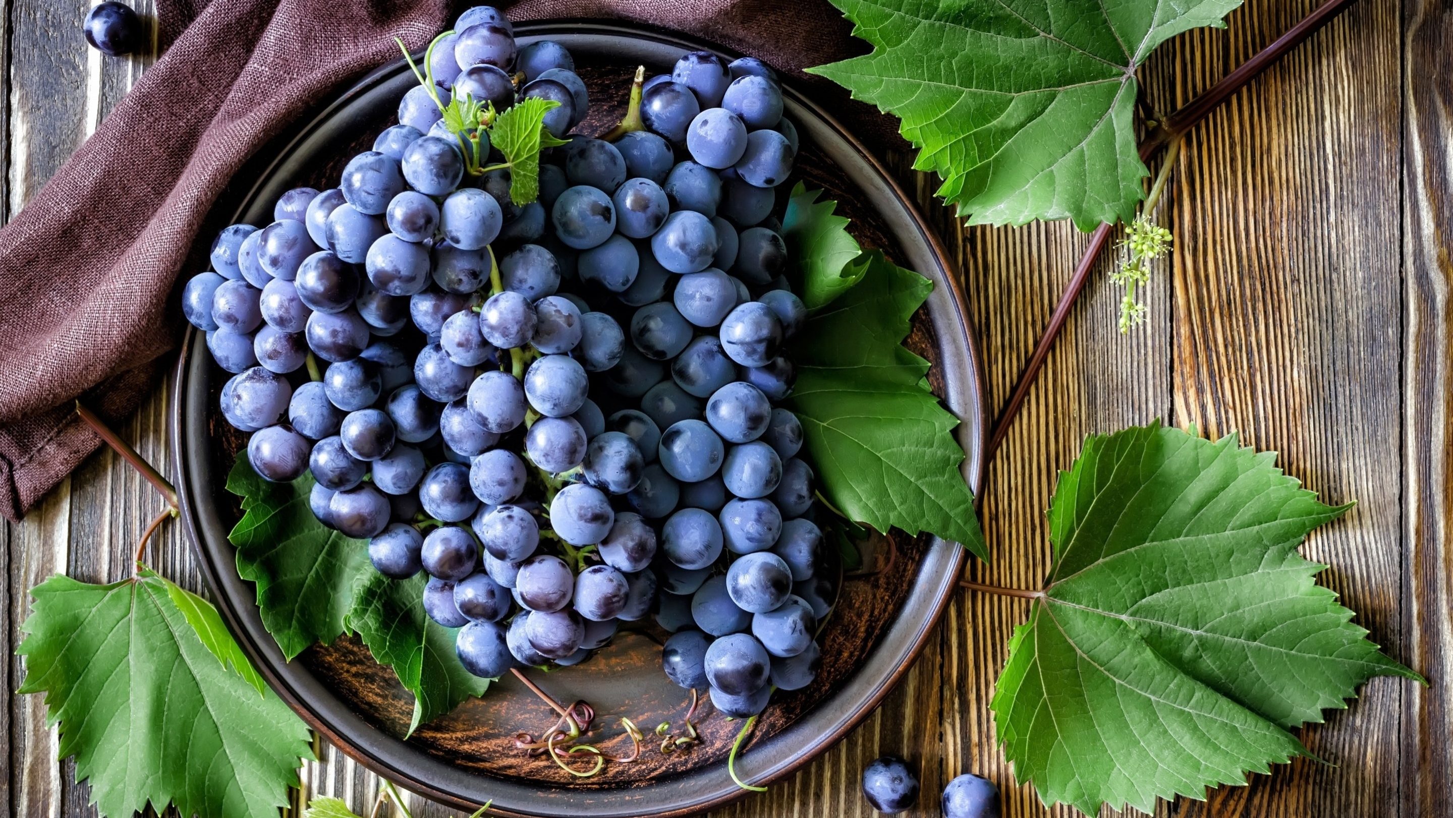 Виноград: польза и кому нельзя есть