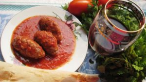Судзукакья блюда греческой кухни