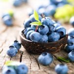 Черника: Юлия Панкова рассказывает все о пользе любимой летней ягоды