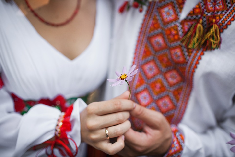 поздоровлення з весіллям на українській мові